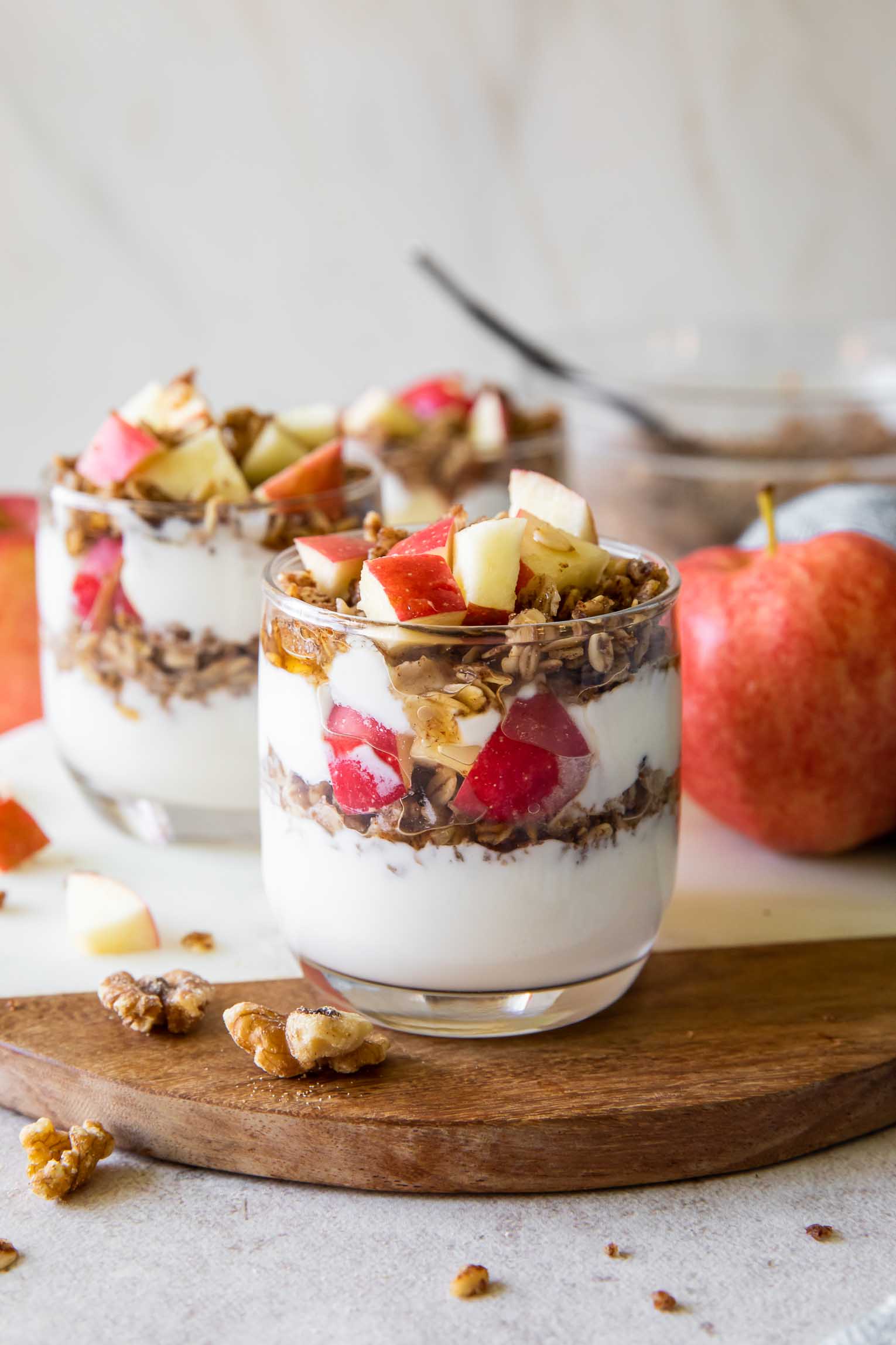 Healthy Apple Crumble Parfait