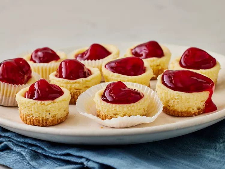 Mini Cheesecakes & Cherries Recipe (2)