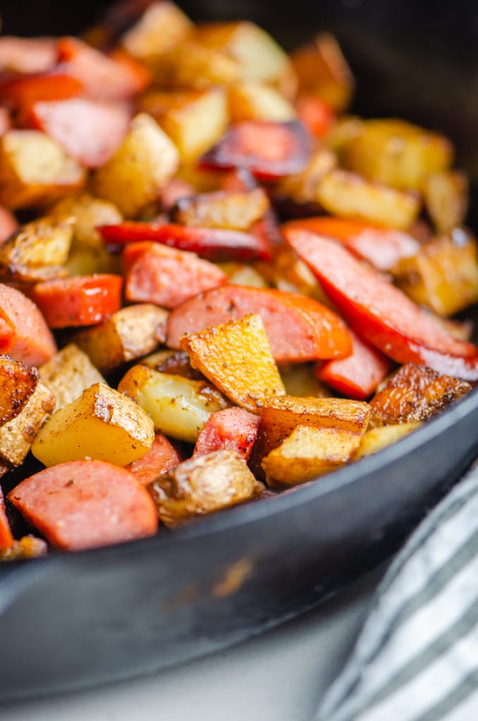 One Pan Potato Kielbasa Skillet Recipe (1)