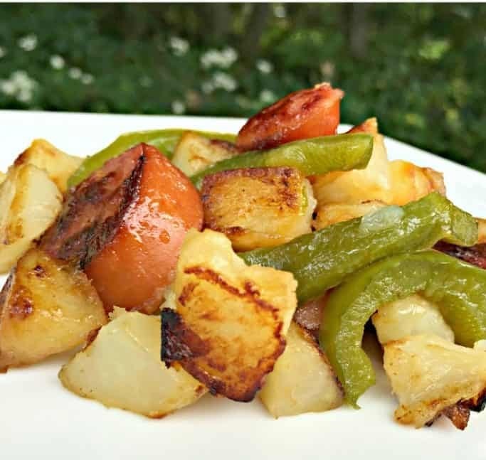 One Pan Potato Kielbasa Skillet Recipe (3)