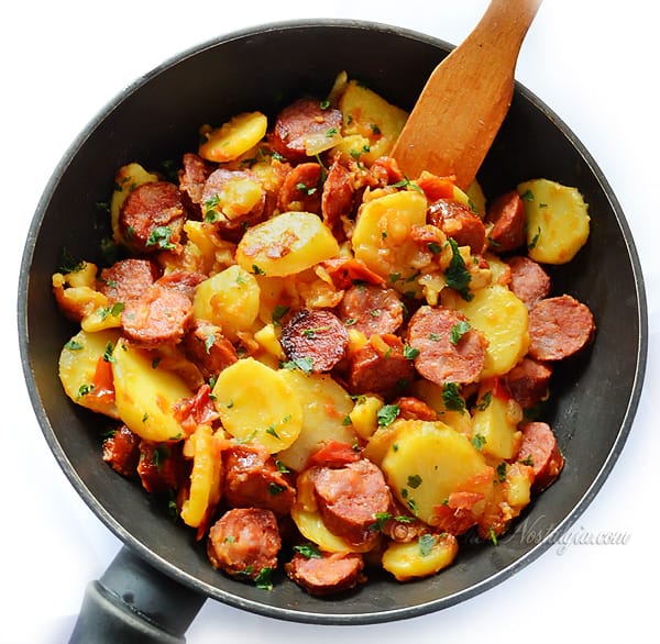 One Pan Potato Kielbasa Skillet Recipe (4)