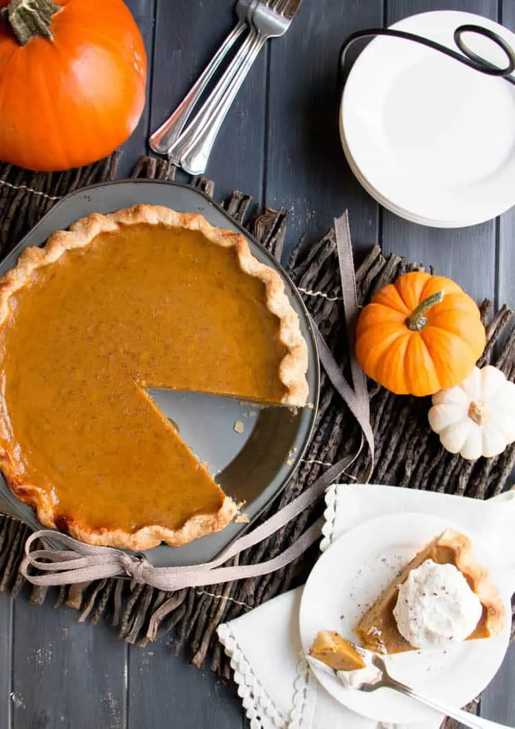 Pumpkin Pie with Cinnamon Sugar Topping