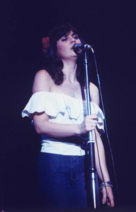 Linda Ronstadt (28) Linda Ronstadt (28)