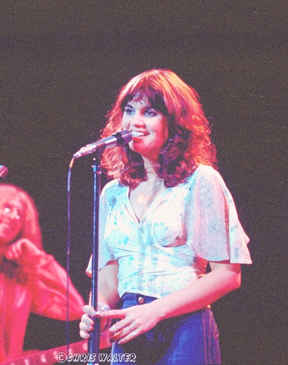 Linda Ronstadt (35)